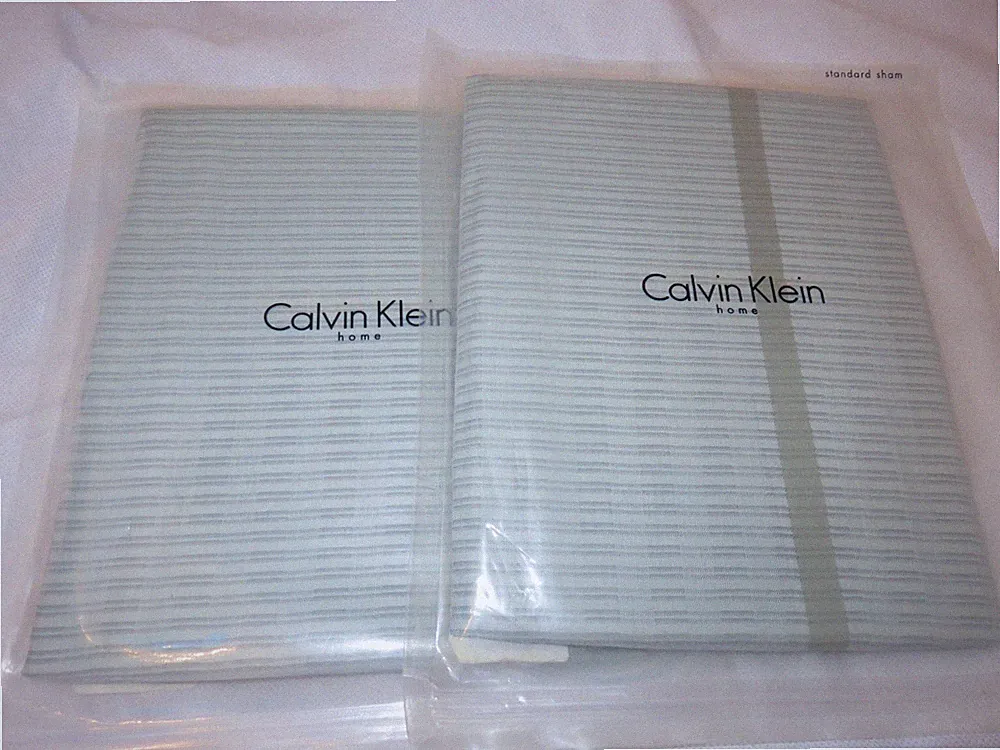 2 Calvin Klein BERYL MARINE Standard Shams