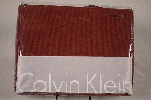 Calvin Klein King Bed Skirt Baby Waffle Pattern Burgundy Burnt Sienna 78x80x15"
