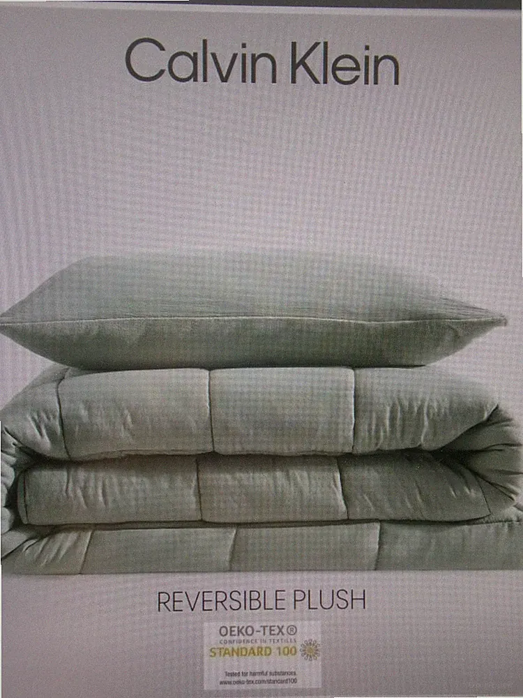 New Twin Size Calvin Klein Comforter Set ** Light Green Solid #1085