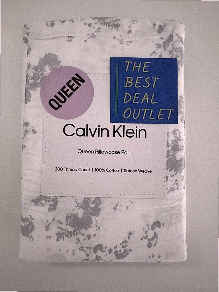 NIP Calvin Klein Queen Standard Pillowcases 2 Pc 100% Cotton Sateen Weave Gray